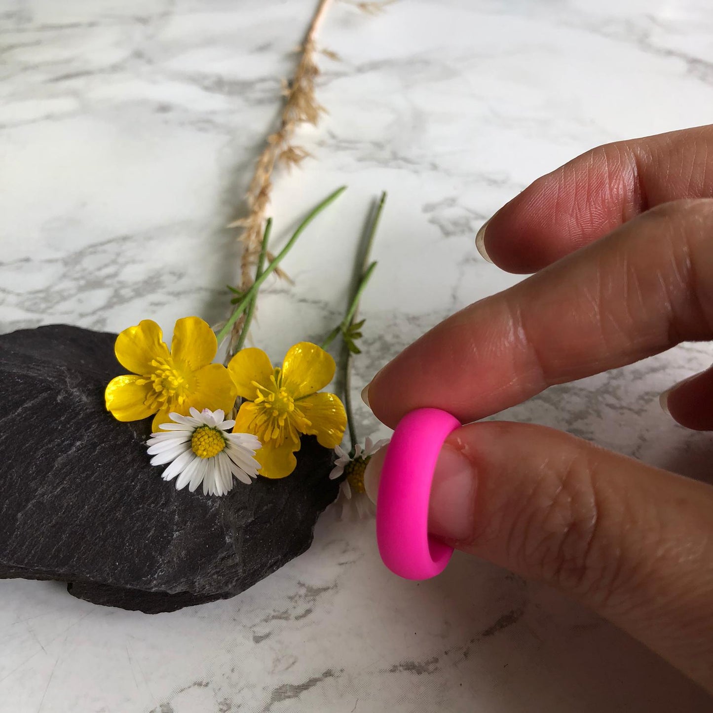 Bright Pink Silicone Rings for Women and Men, Smooth Wedding Bands Unisex Rings - 5mm