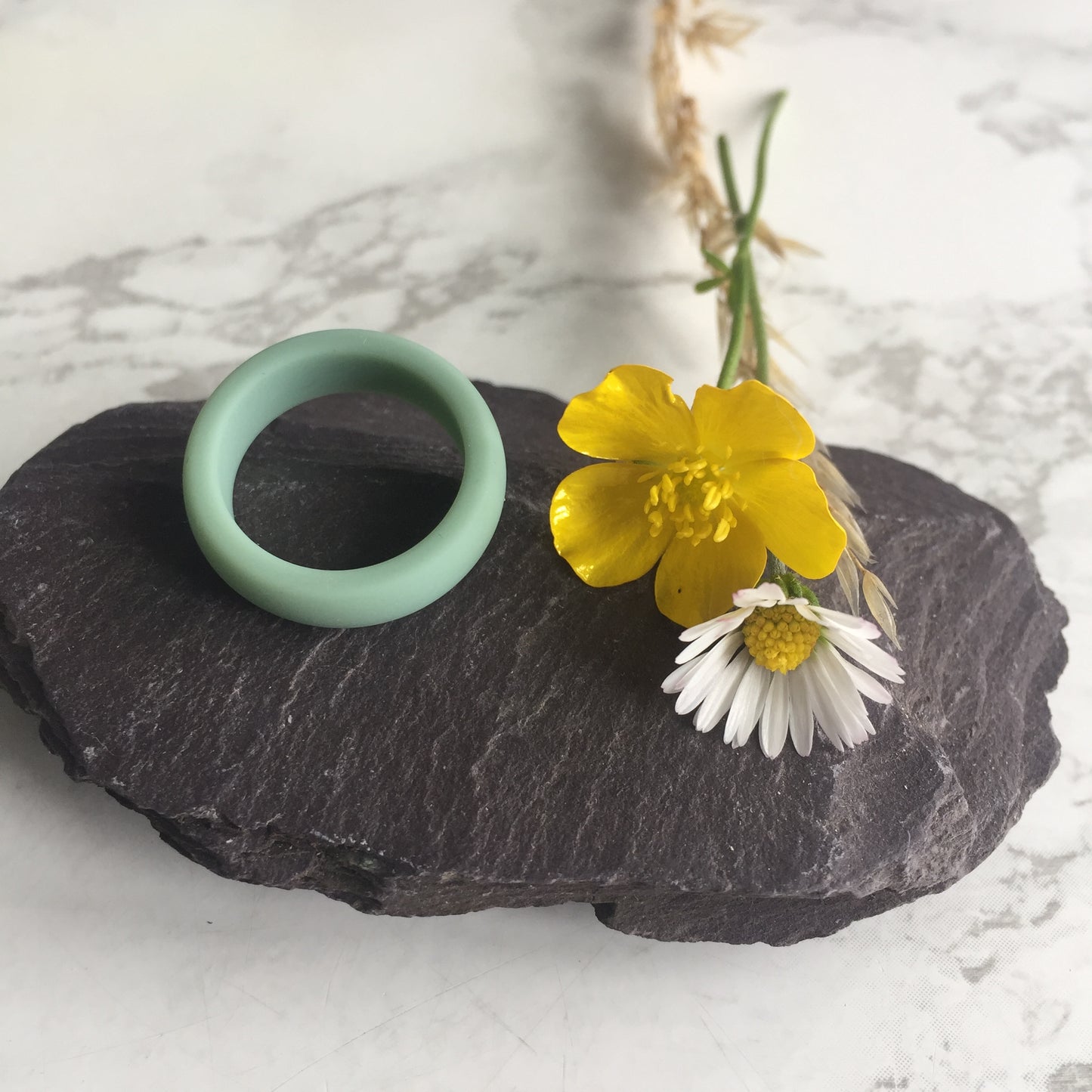 Moss Green Silicone Rings for Women and Men, Smooth Wedding Bands Unisex Rings - 5mm