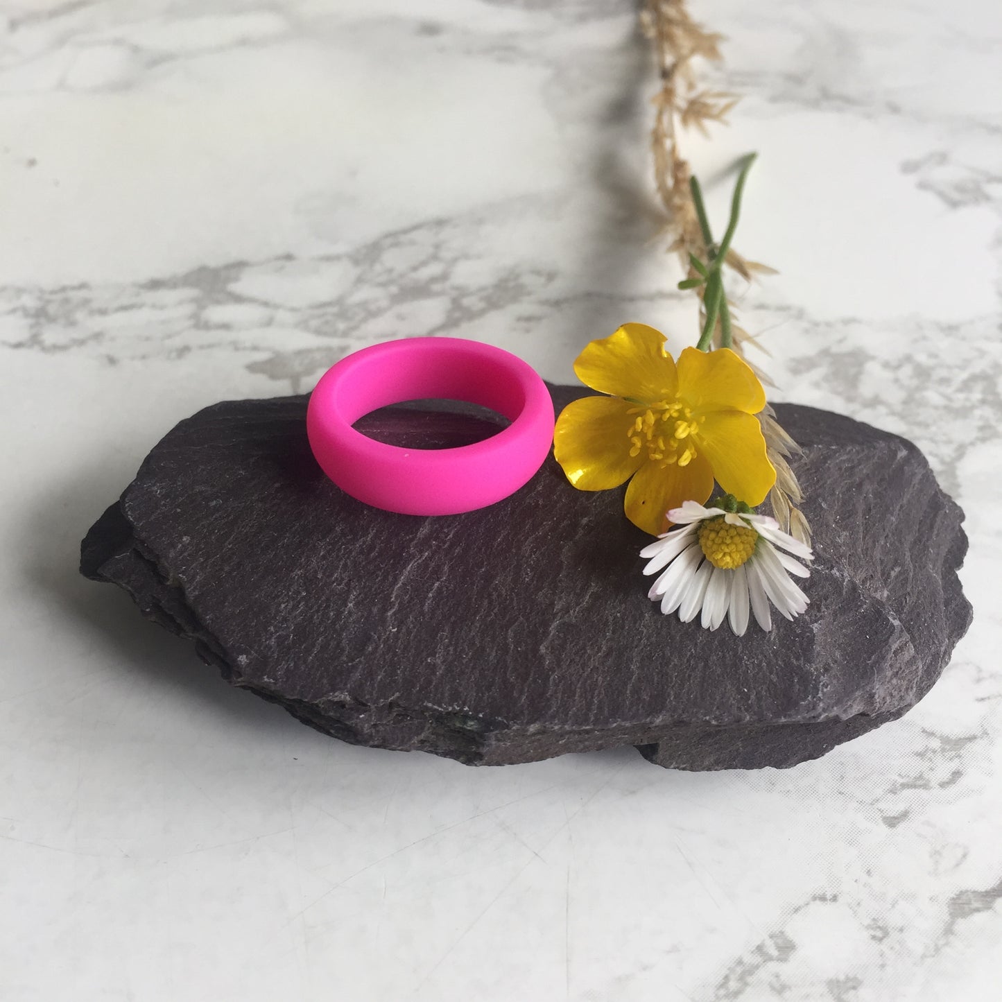 Bright Pink Silicone Rings for Women and Men, Smooth Wedding Bands Unisex Rings - 5mm