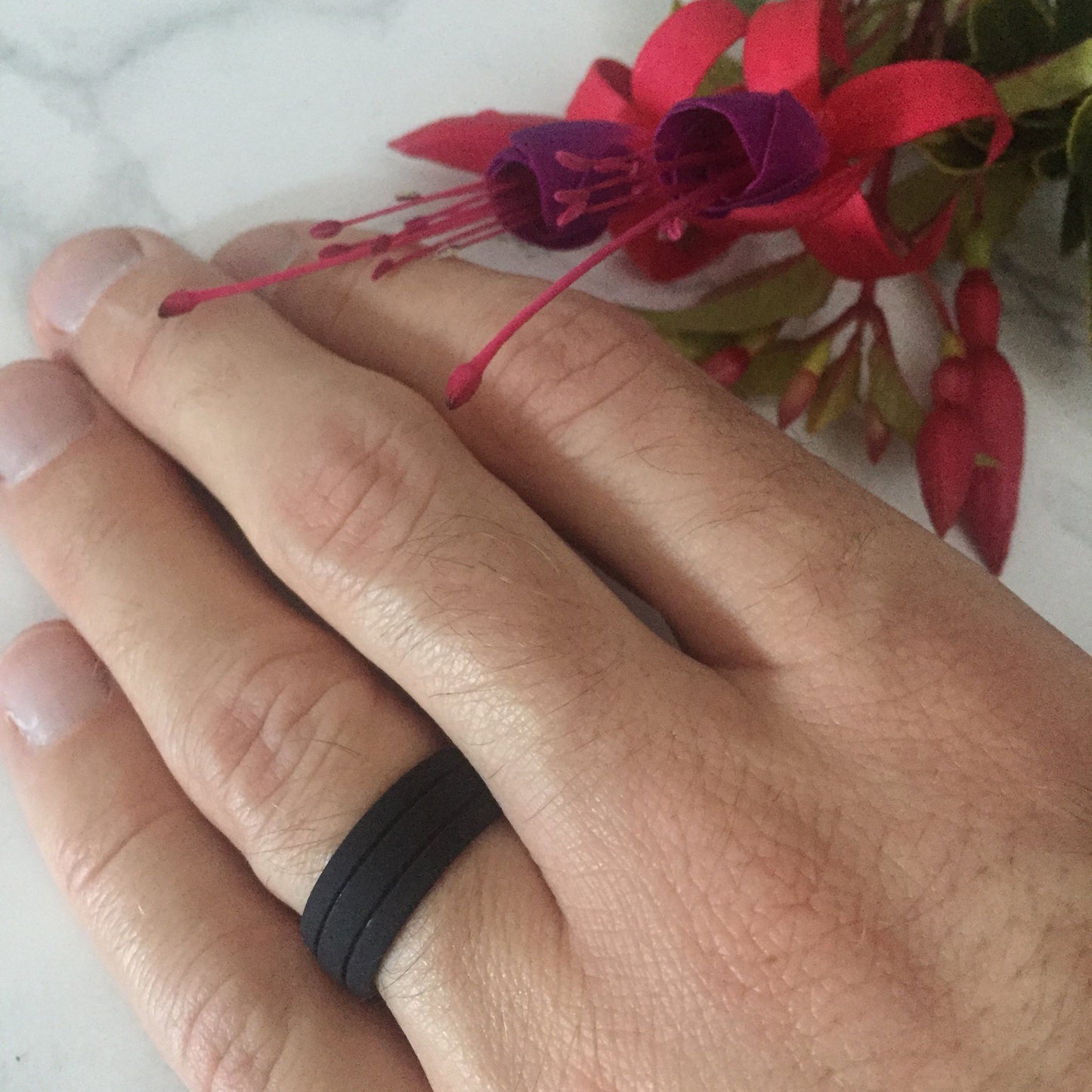 Black Double Indentation Unisex Wedding Bands, Silicone Rings for Women and Men - 8mm