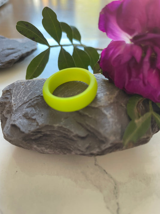 Lime Green Silicone Rings for Women and Men, Smooth Wedding Bands Unisex Rings - 5mm