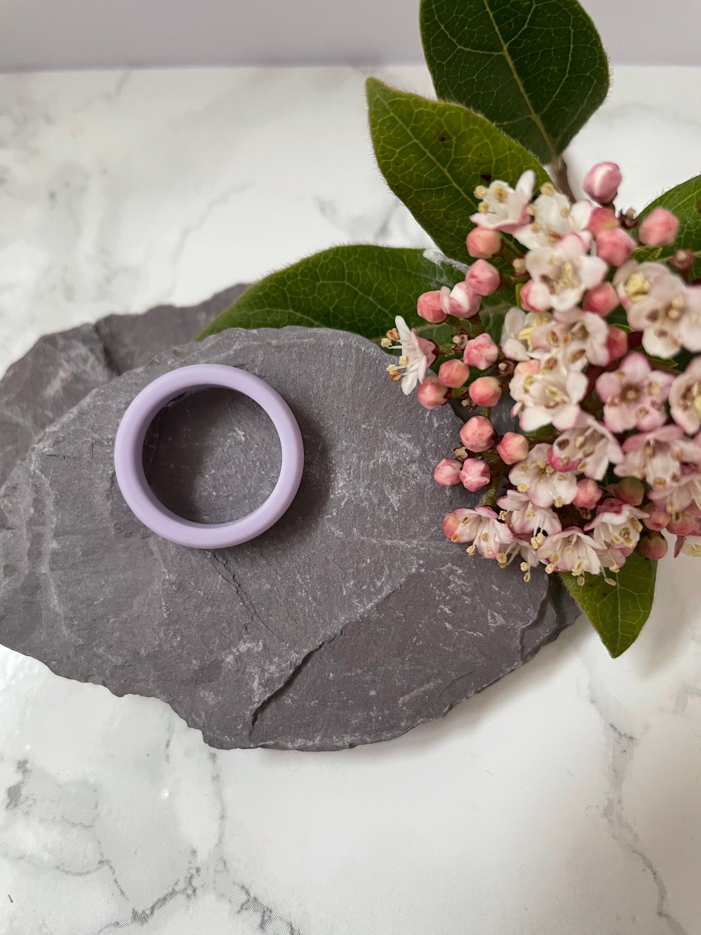 Lilac Silicone Rings for Women and Men, Smooth Wedding Bands Unisex Rings - 5mm